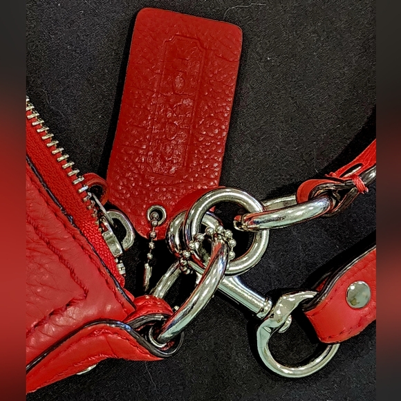 COACH | Poppy Perri Hippie | Hibiscus Red | Leather Handbag/Crossbody Bag - Picture 4 of 8